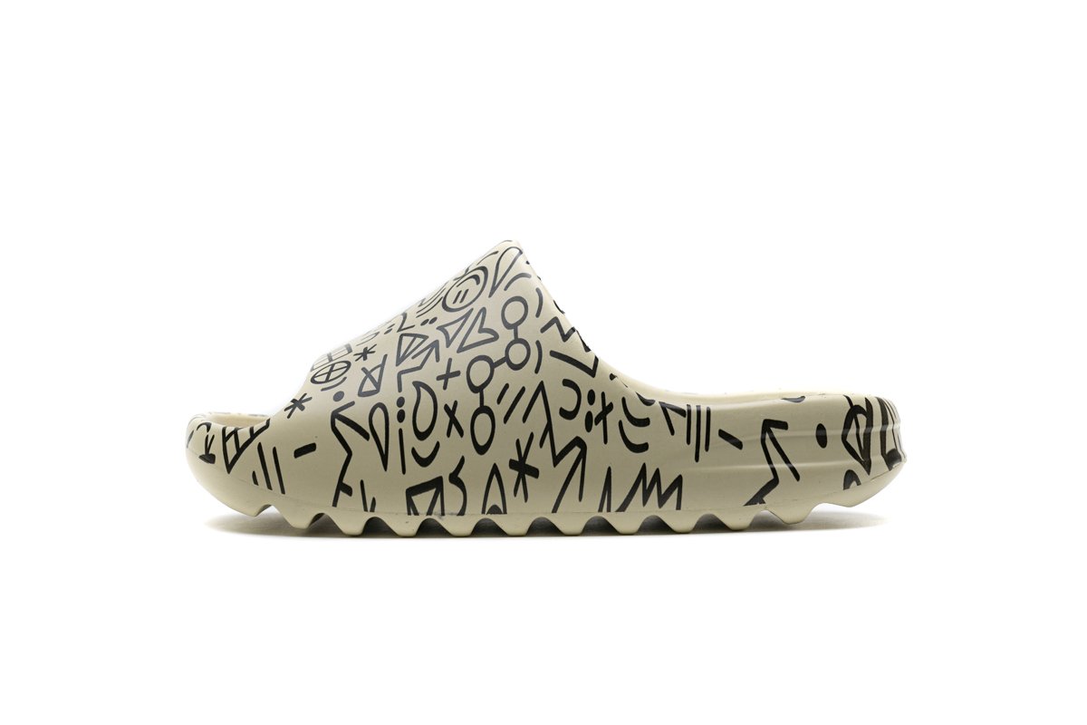 fw6345 Ad*s yeezy slide “graffiti”