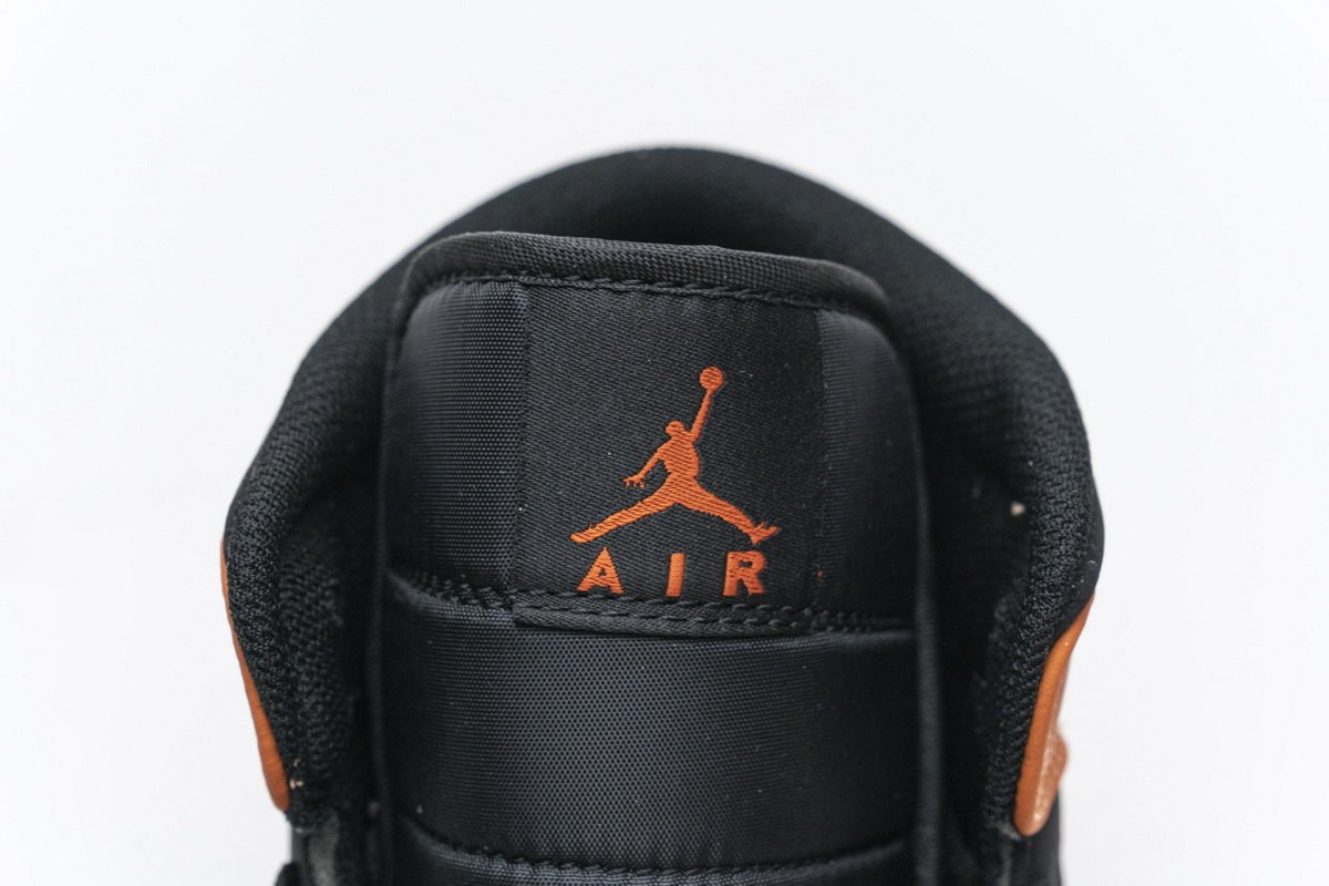 554724-058 Air Jordan 1 Mid Shattered Backboard