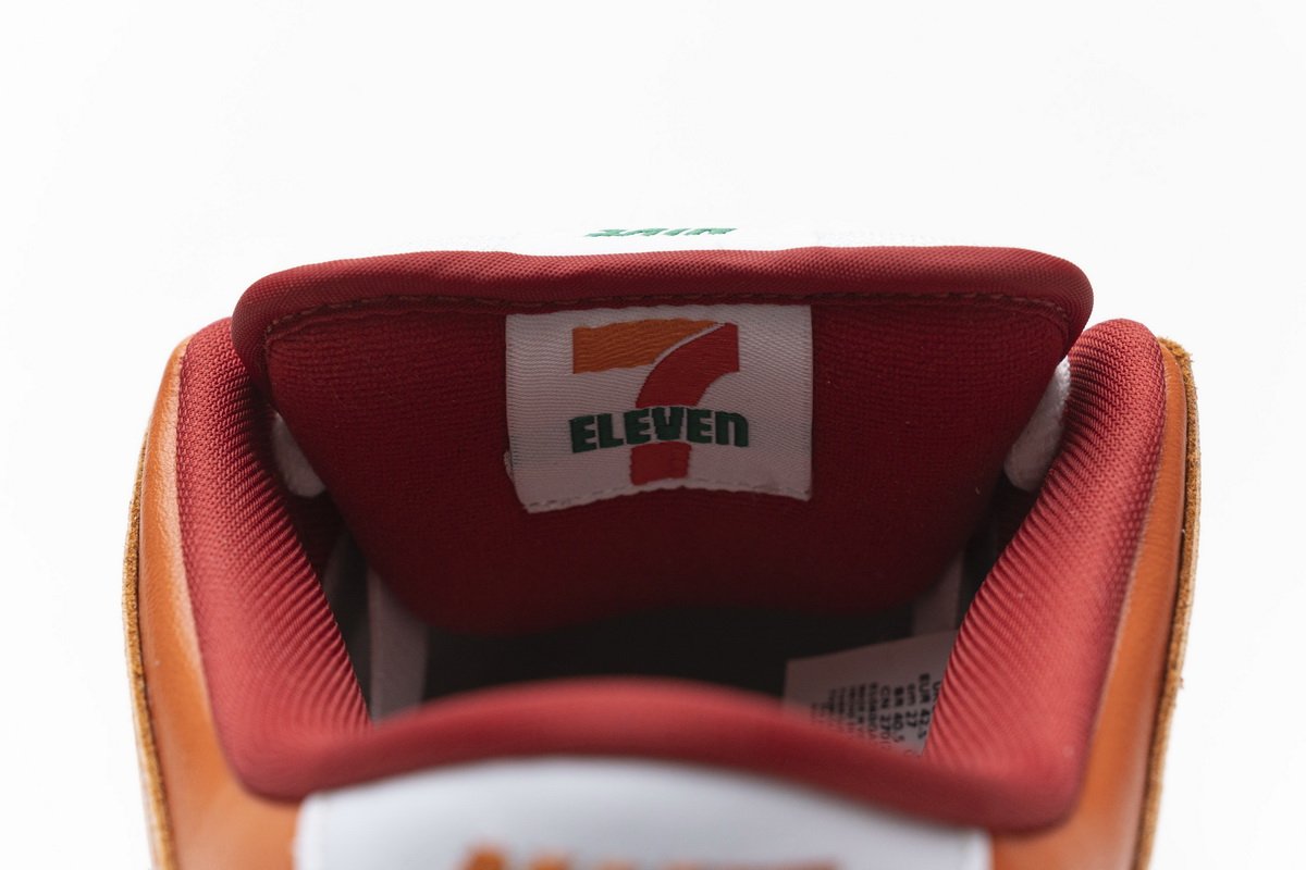 CZ5130-600 7-Eleven x Nike SB Dunk Low