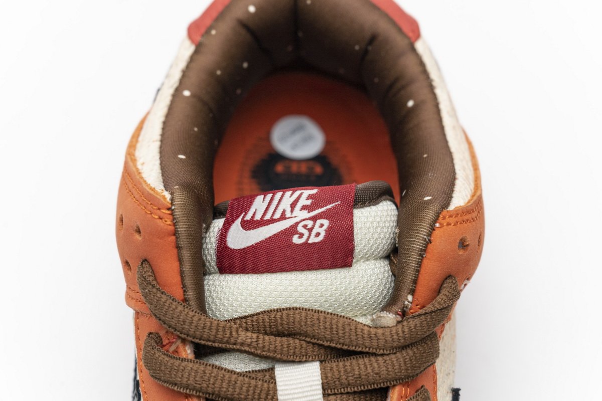 313170-101 Nike Dunk Low Premium SB “Un Hemp”