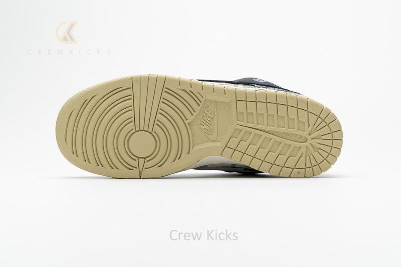 350 Travis Scott x Nike SB Dunk Low