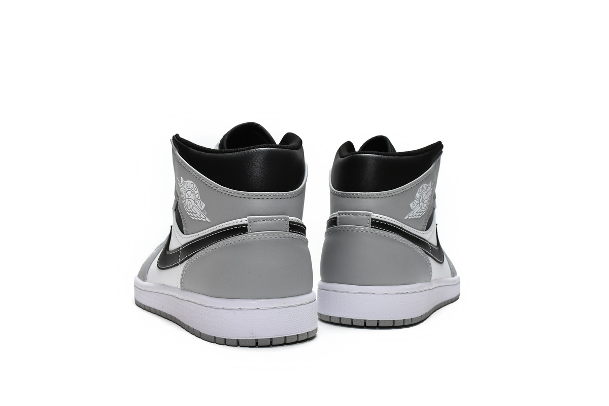 Air Jordan 1 Mid ‘Light Smoke Grey’ 554724-078